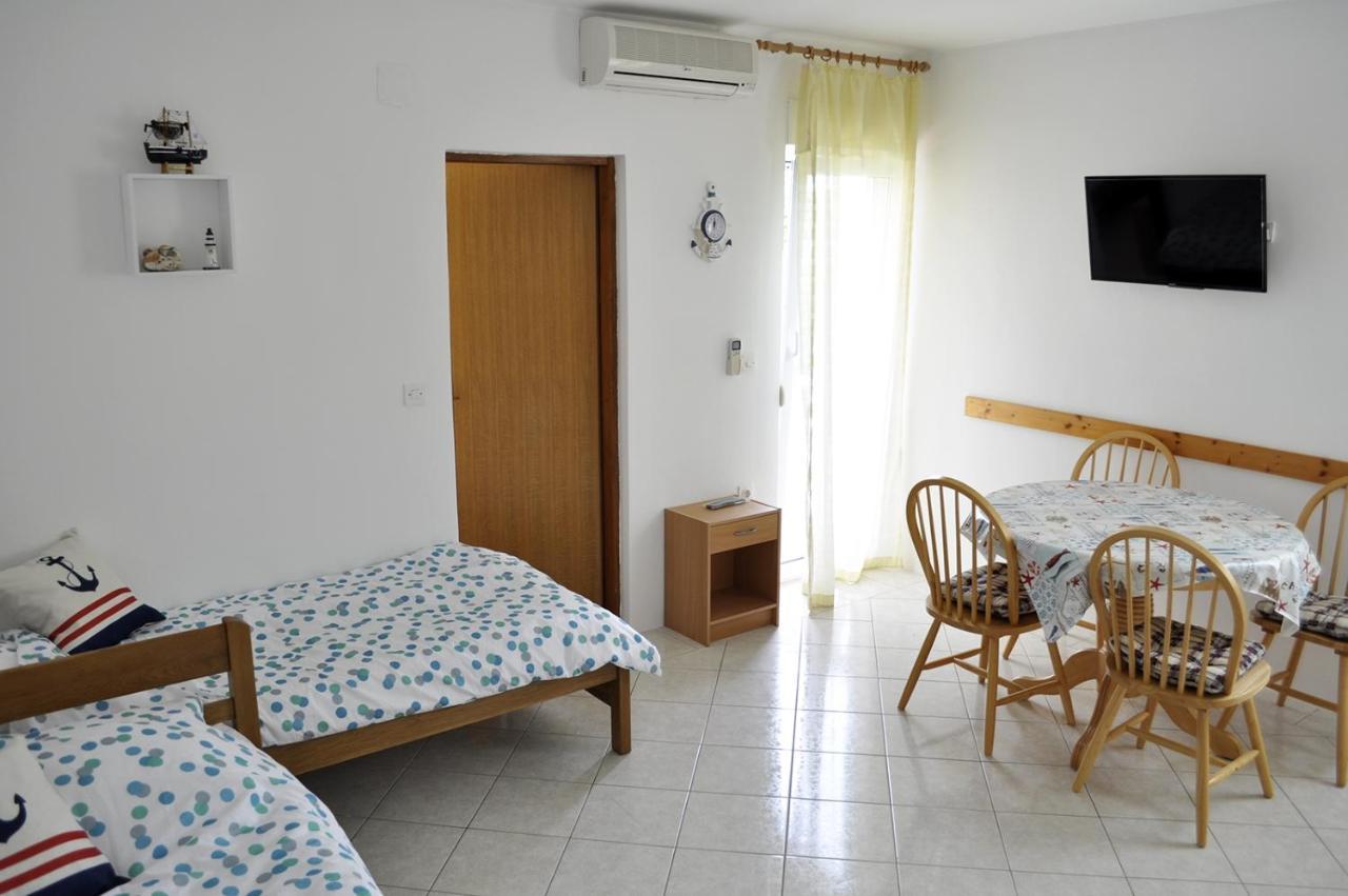 Apartment Vir 13686B Dış mekan fotoğraf